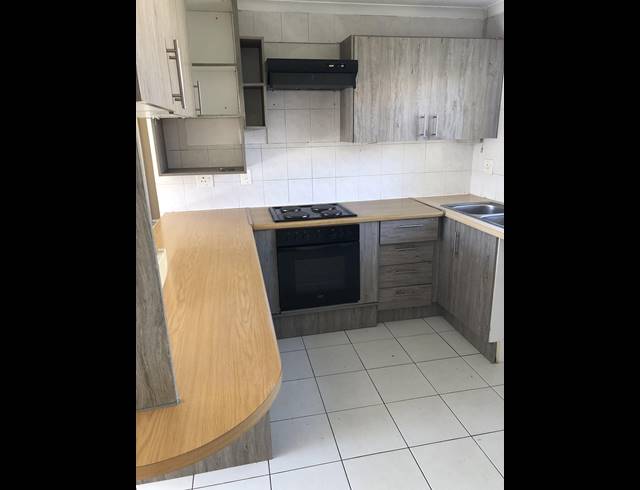 3 BEDROOM TOWNHOUSE SOLD IN MEYERSDAL